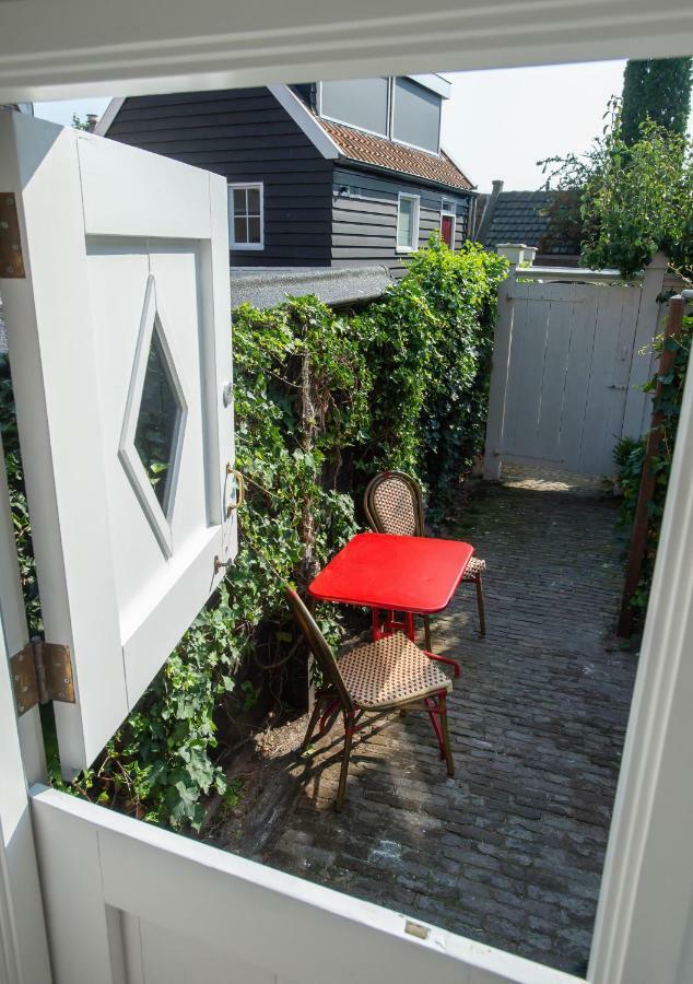 Waterland Hoge Huis Monnickendam Bagian luar foto